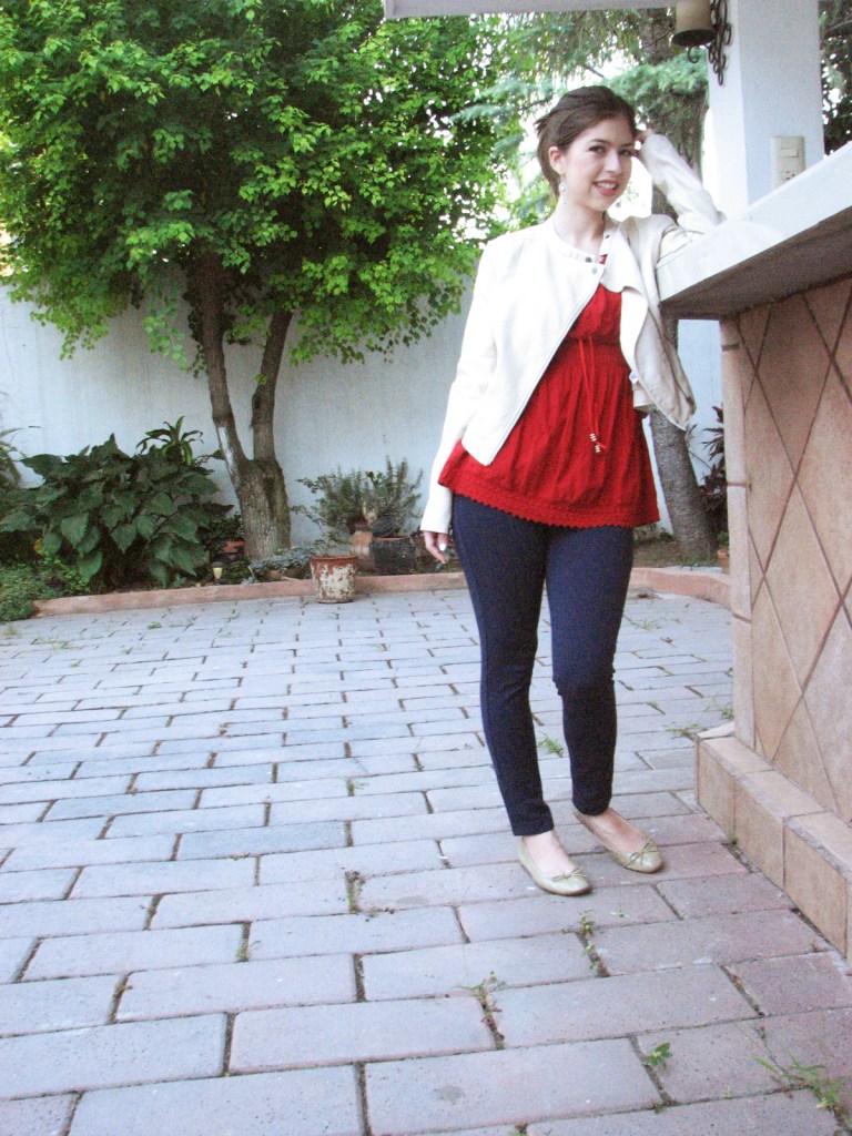 #ootd #streetstyle red artisanal shirt, navy blue jeggings, beige faux-leather jacket and balerina flats www.lindifique.com